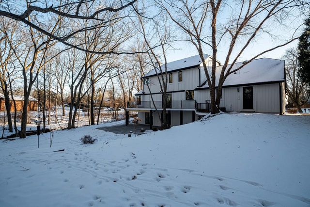 12500 W Scarborough DRIVE, New Berlin, WI 53151