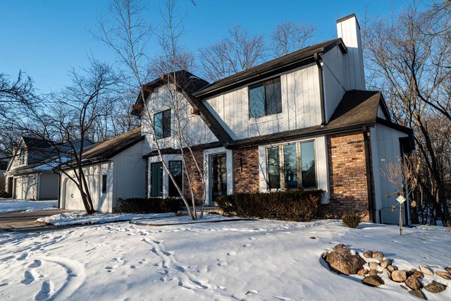 12500 W Scarborough DRIVE, New Berlin, WI 53151
