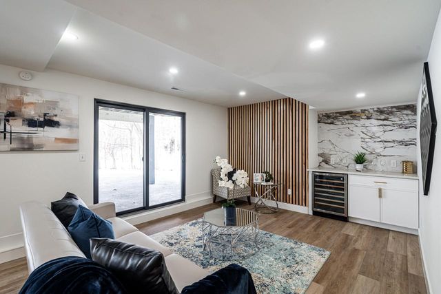 12500 W Scarborough DRIVE, New Berlin, WI 53151