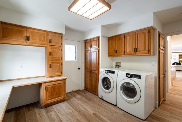 12500 W Scarborough DRIVE, New Berlin, WI 53151