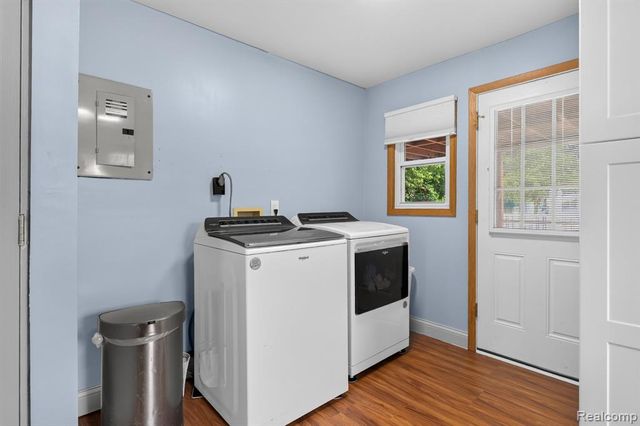 1120 Redleaf Lane, Ypsilanti, MI 48198