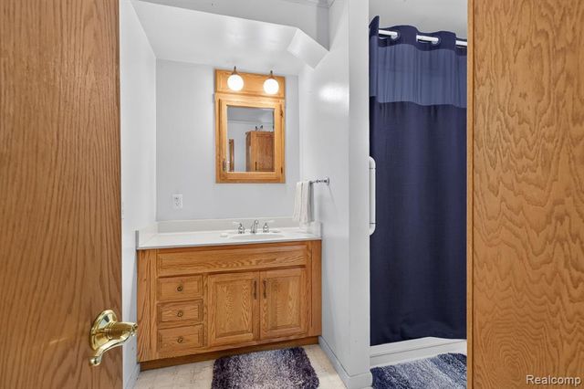 1120 Redleaf Lane, Ypsilanti, MI 48198