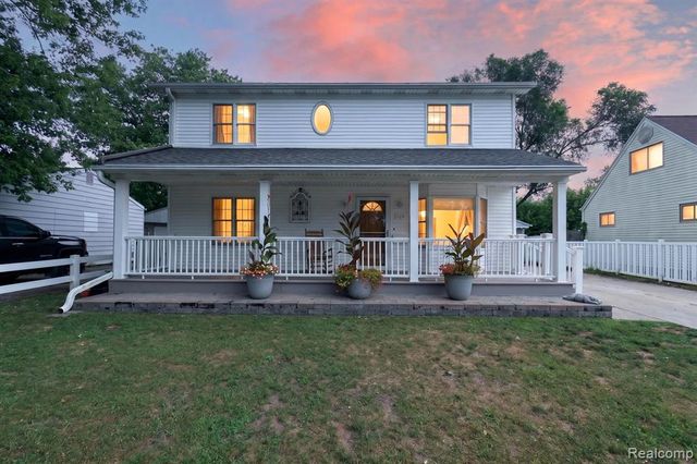 1120 Redleaf Lane, Ypsilanti, MI 48198