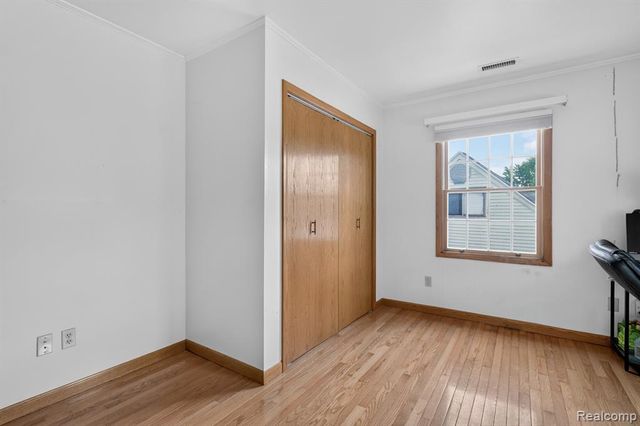 1120 Redleaf Lane, Ypsilanti, MI 48198