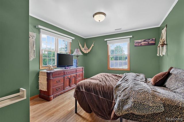 1120 Redleaf Lane, Ypsilanti, MI 48198