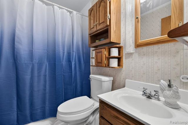 1120 Redleaf Lane, Ypsilanti, MI 48198