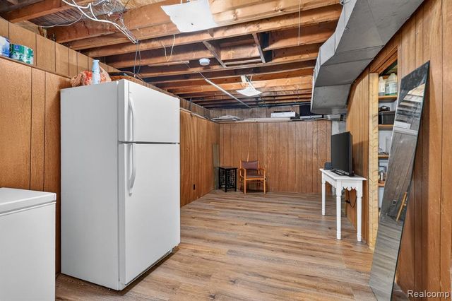 1120 Redleaf Lane, Ypsilanti, MI 48198
