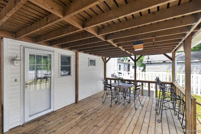1120 Redleaf Lane, Ypsilanti, MI 48198