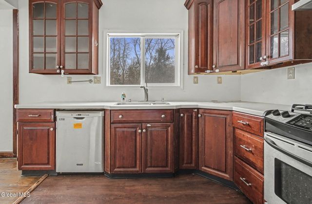 26 Everett Road, Colonie, NY 12205