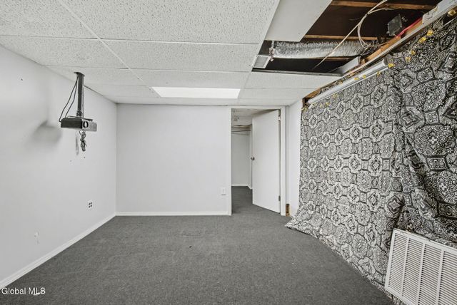 26 Everett Road, Colonie, NY 12205