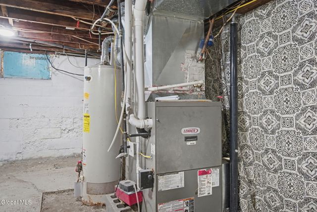 26 Everett Road, Colonie, NY 12205