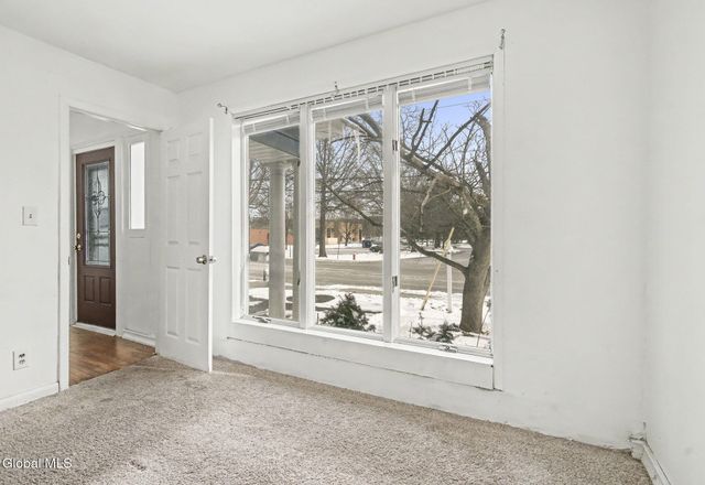 26 Everett Road, Colonie, NY 12205