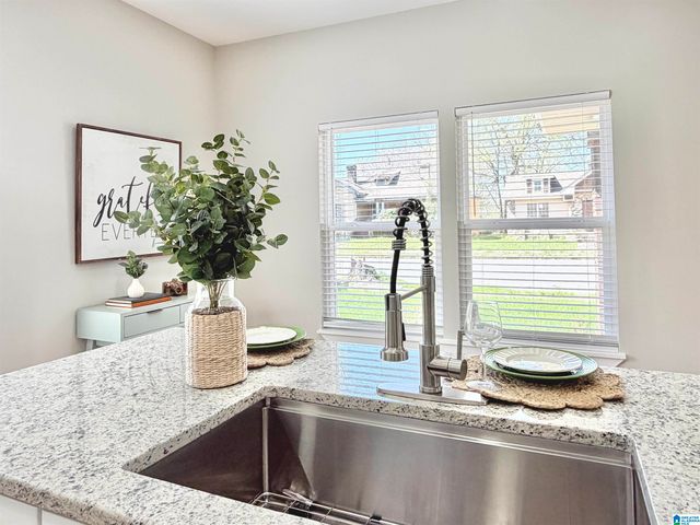 2615 AVENUE F, Birmingham, AL 35218