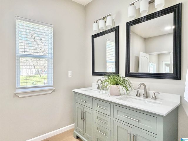 2615 AVENUE F, Birmingham, AL 35218