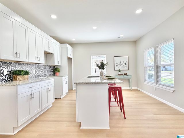 2615 AVENUE F, Birmingham, AL 35218