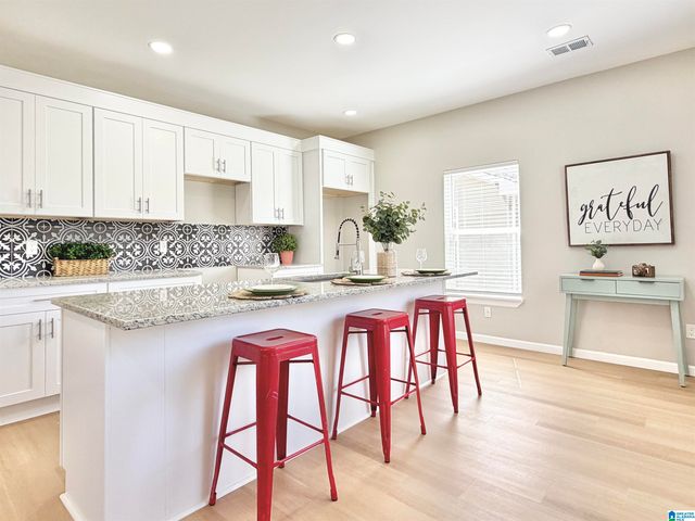 2615 AVENUE F, Birmingham, AL 35218