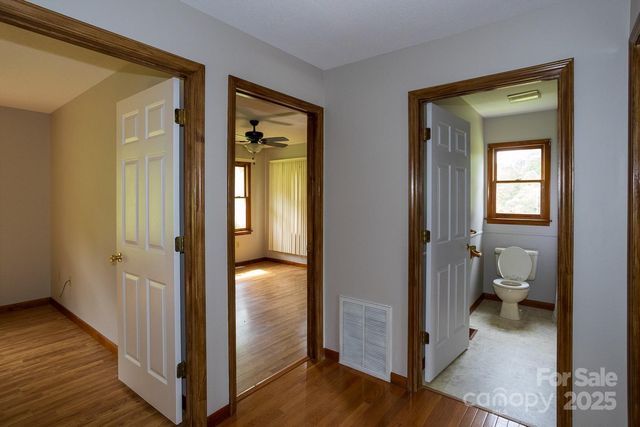 9 Lorena Drive, Asheville, NC 28806