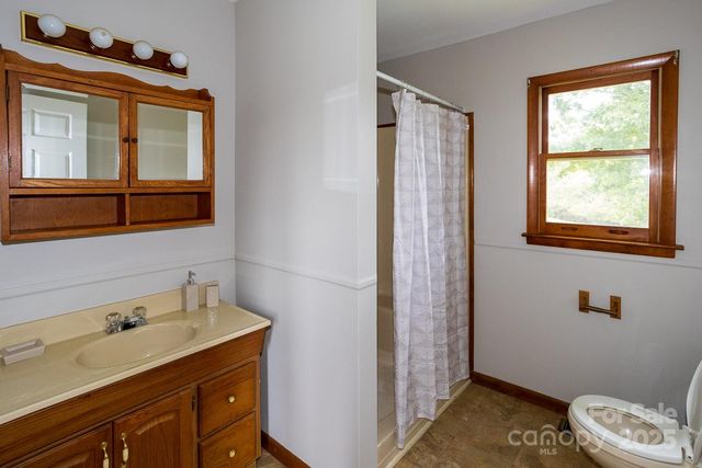 9 Lorena Drive, Asheville, NC 28806