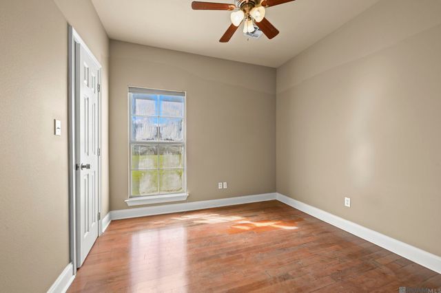 2227 Benedetto Ln, Port Allen, LA 70767