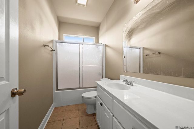 2227 Benedetto Ln, Port Allen, LA 70767