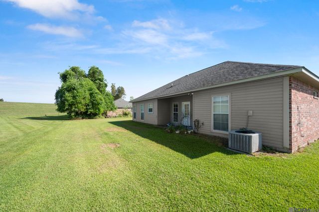 2227 Benedetto Ln, Port Allen, LA 70767