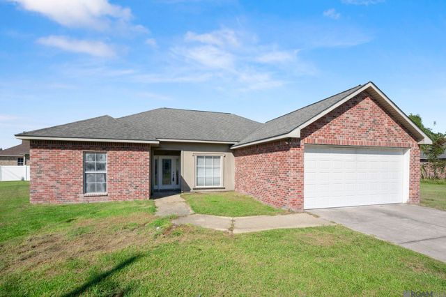 2227 Benedetto Ln, Port Allen, LA 70767