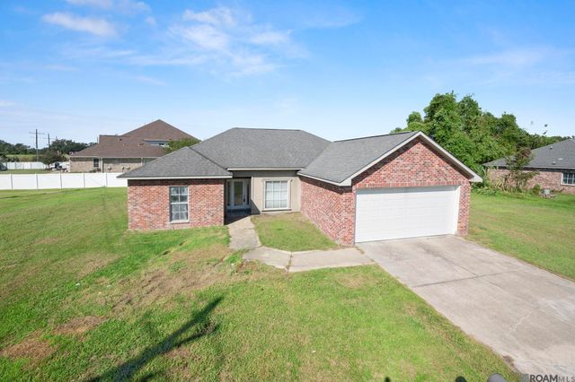 2227 Benedetto Ln, Port Allen, LA 70767