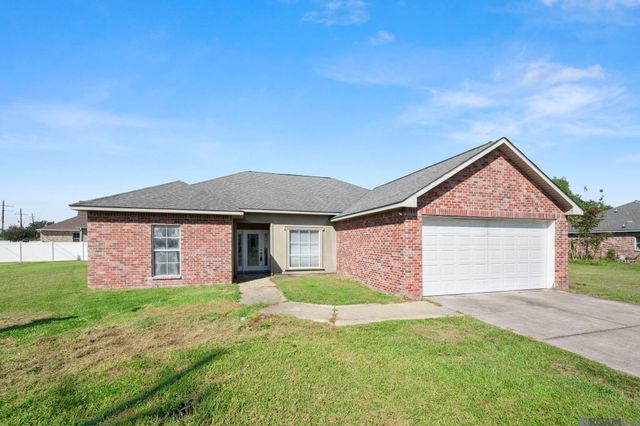 2227 Benedetto Ln, Port Allen, LA 70767