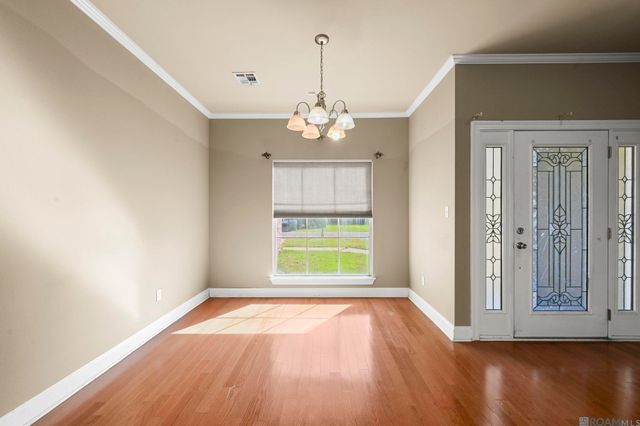 2227 Benedetto Ln, Port Allen, LA 70767