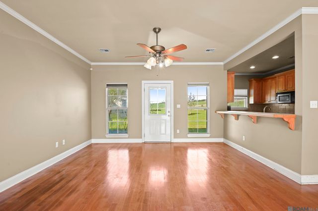 2227 Benedetto Ln, Port Allen, LA 70767