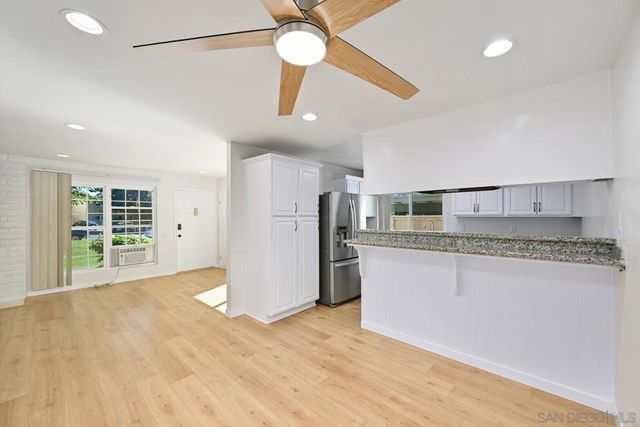 10143 Caminito Volar, San Diego, CA 92126