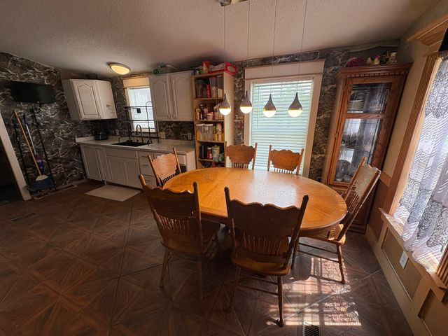 720 Bluebonnet Lane, Palmer, TX 75152