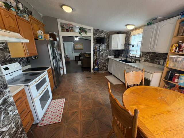 720 Bluebonnet Lane, Palmer, TX 75152