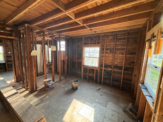 1182 N Salt Creek Road, Burns Harbor, IN 46304