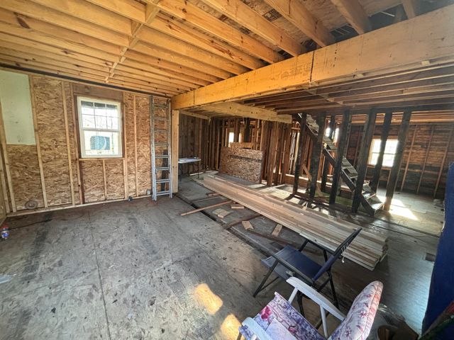 1182 N Salt Creek Road, Burns Harbor, IN 46304