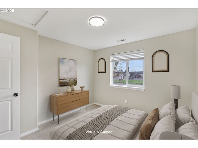 2488 Sw TAYLOR Dr, Mc Minnville, OR 97128