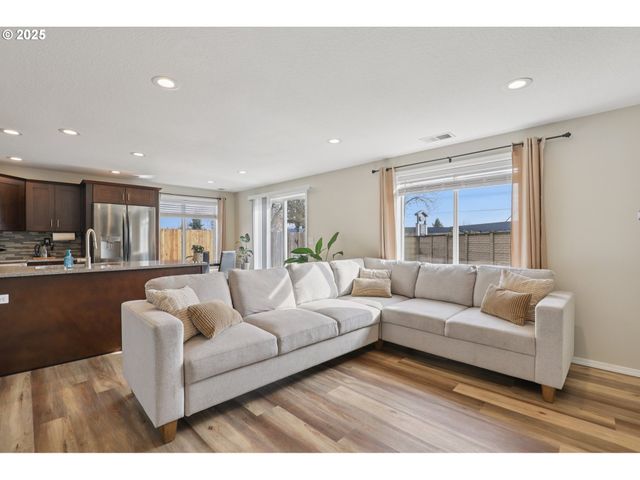 2488 Sw TAYLOR Dr, Mc Minnville, OR 97128