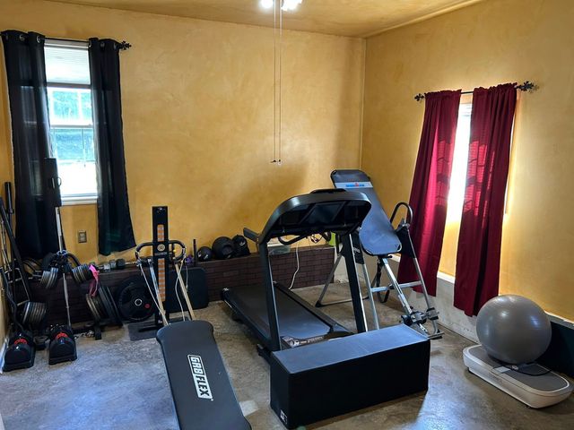 1788 Seavy Hight Rd, Columbia, TN 38401