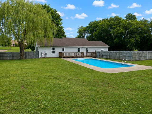1788 Seavy Hight Rd, Columbia, TN 38401