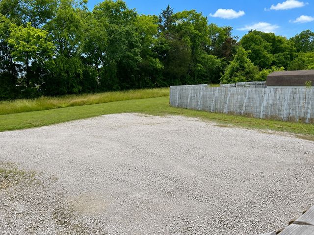 1788 Seavy Hight Rd, Columbia, TN 38401