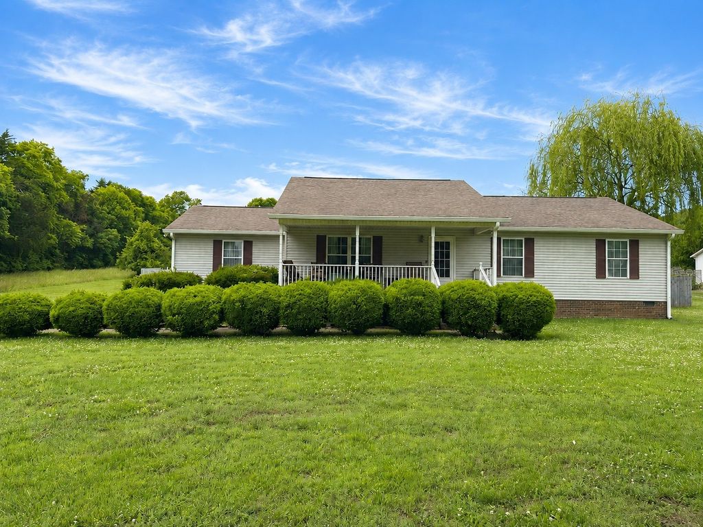 1788 Seavy Hight Rd, Columbia, TN 38401