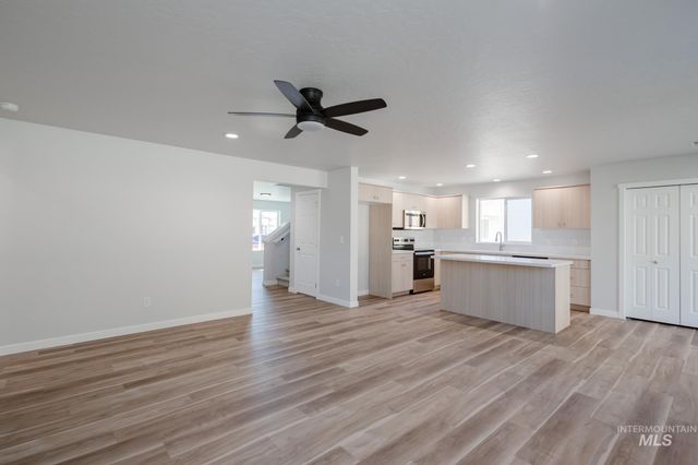 3230 S Maple Ranch Way, Nampa, ID 83686
