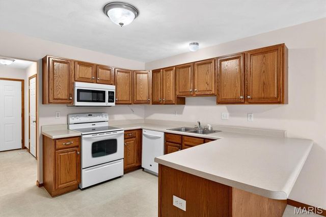 428 Meadowlark Lane, Belleville, IL 62220