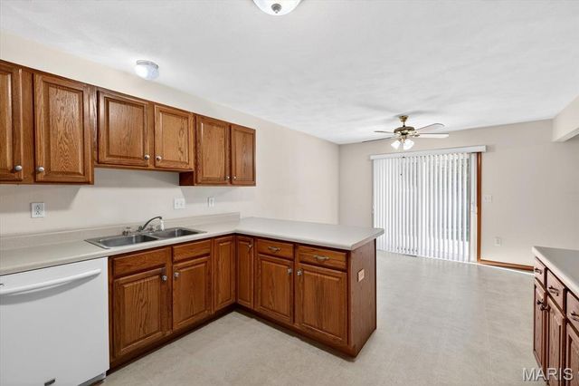 428 Meadowlark Lane, Belleville, IL 62220