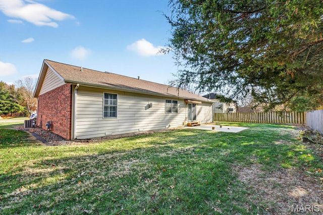 428 Meadowlark Lane, Belleville, IL 62220