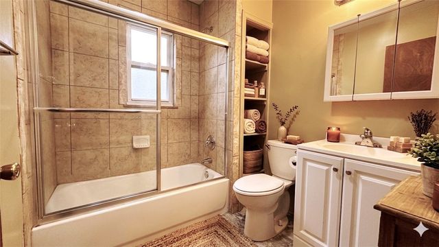 12406 Frankstown Rd, Penn Hills, PA 15235