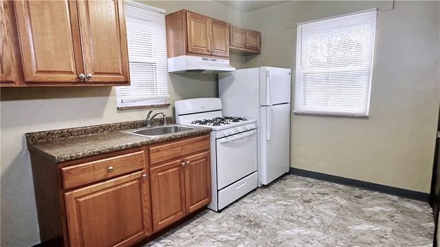 12406 Frankstown Rd, Penn Hills, PA 15235