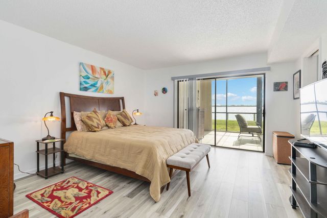 200 S Sykes Creek Parkway, 102, Merritt Island, FL 32952