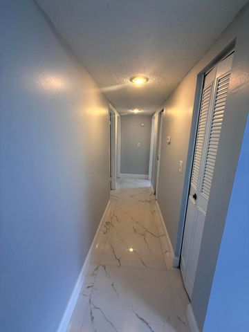 9150 NW 38th Drive 106, Coral Springs, FL 33065