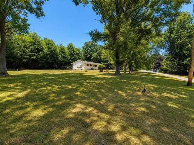 14983 Coleman Avenue, Grand Haven, MI 49417